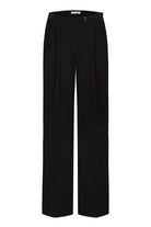 Noemie pants front view