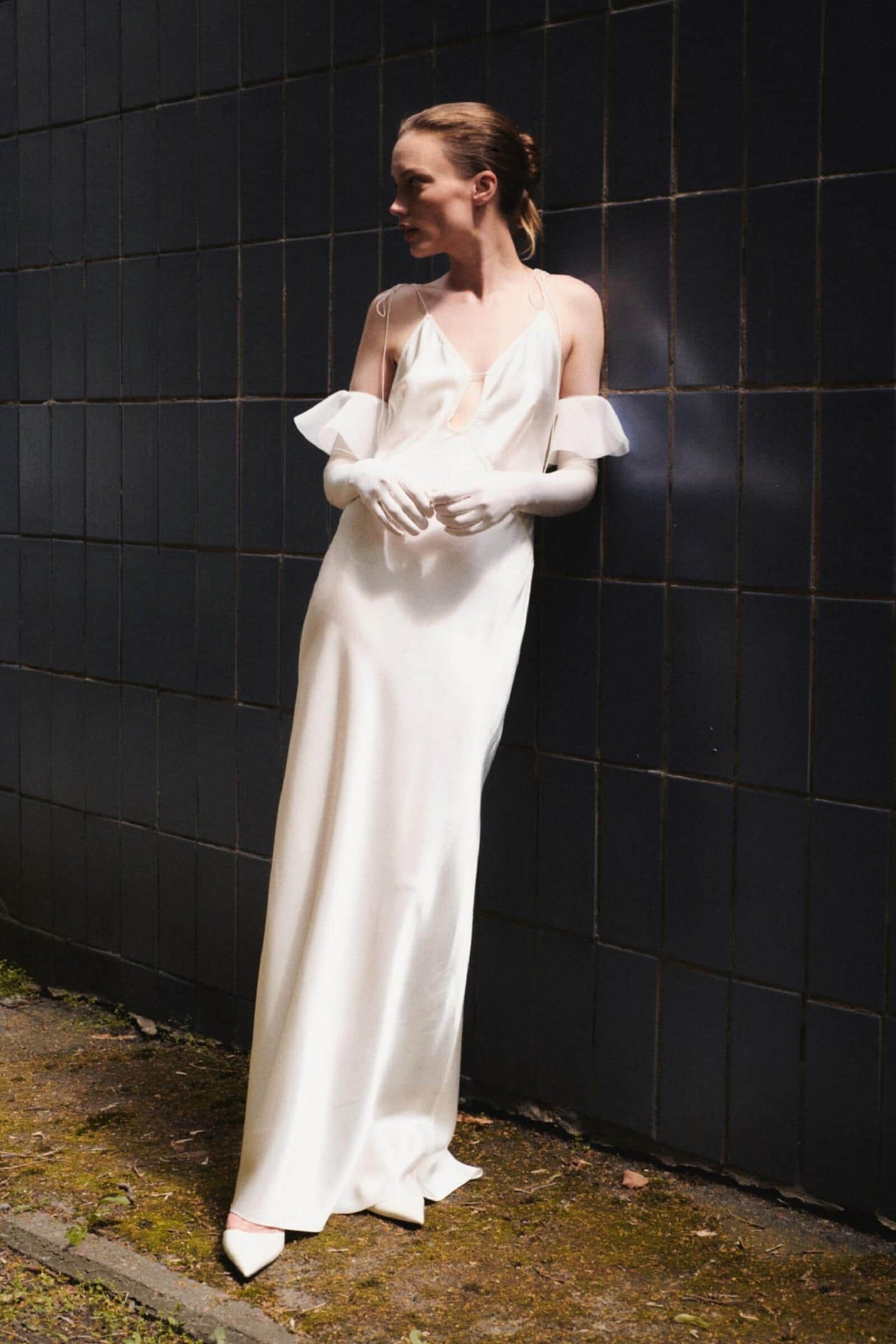 Model in ivory Terrin dress